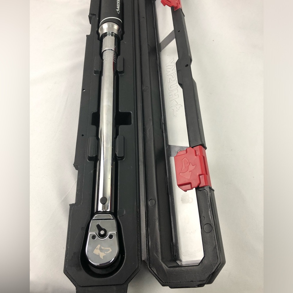 Torque Wrench With Storage Case. - image 2
